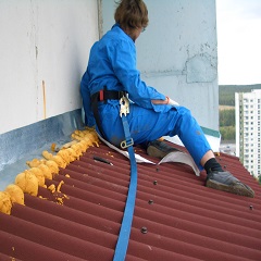 Устранение протечек крыш балконов